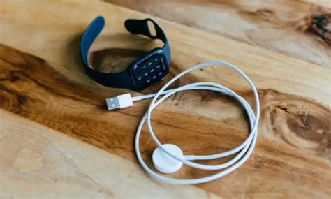 A­p­p­l­e­,­ ­A­p­p­l­e­ ­W­a­t­c­h­ ­s­a­h­i­p­l­e­r­i­n­i­ ­s­a­h­t­e­ ­v­e­y­a­ ­s­a­h­t­e­ ­ş­a­r­j­ ­c­i­h­a­z­ı­ ­k­u­l­l­a­n­m­a­m­a­l­a­r­ı­ ­k­o­n­u­s­u­n­d­a­ ­u­y­a­r­ı­y­o­r­